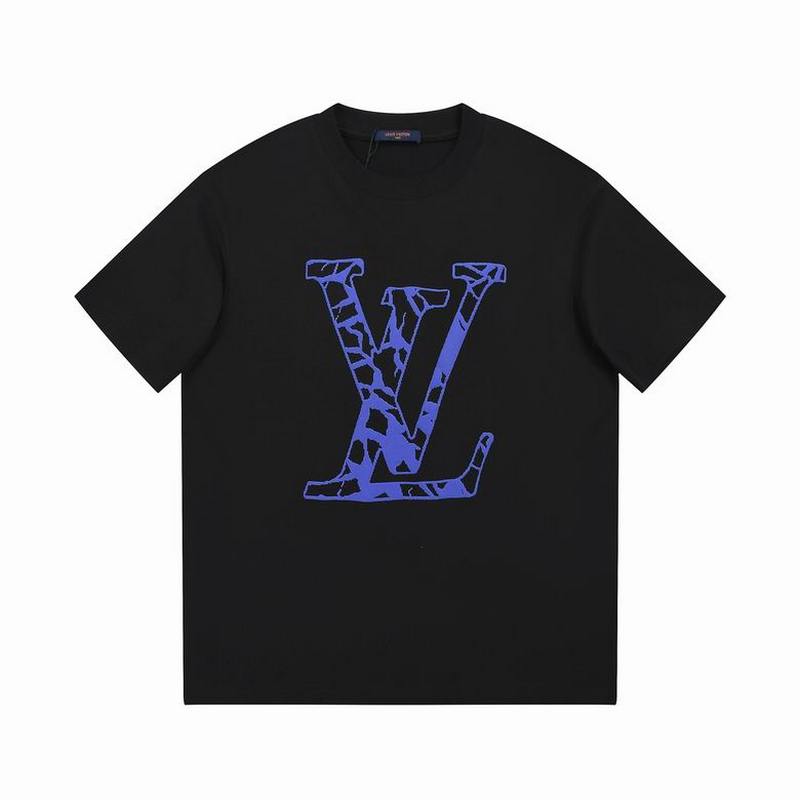 Louis Vuitton Men's T-shirts 152